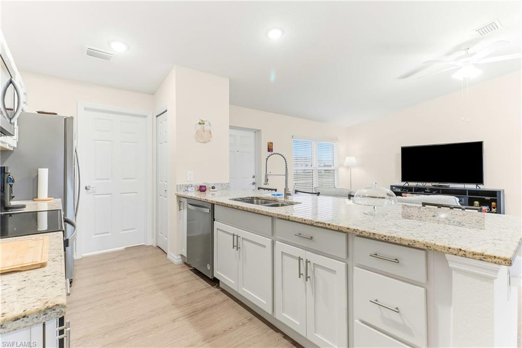 7024 Hero Cir Property Photo 24
