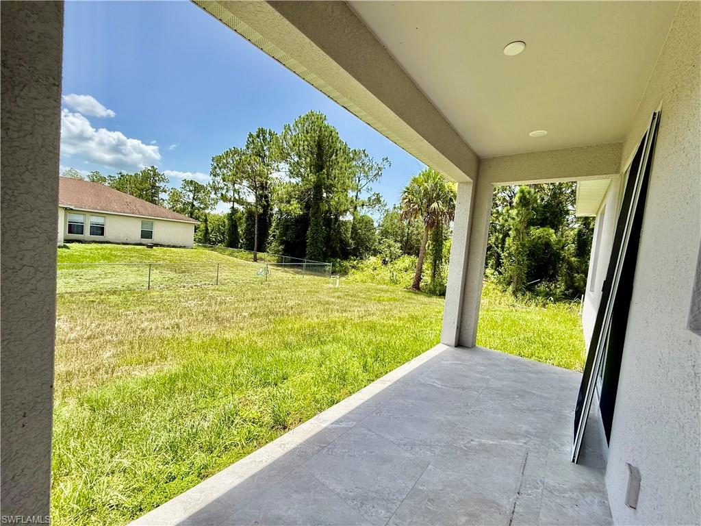 193 Castle Ave Property Photo 8