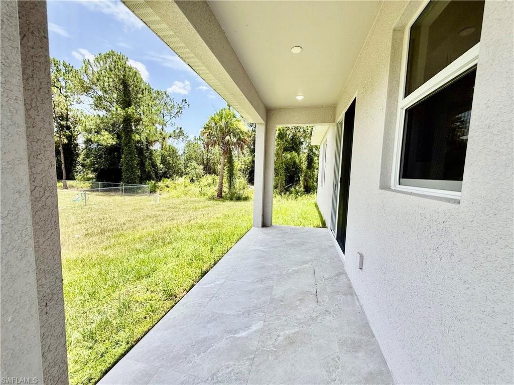 193 Castle Ave Property Photo 9