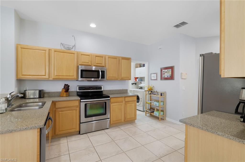 17341 Stepping Stone Dr Property Photo 11