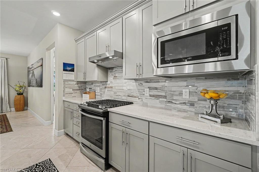 42999 Wiregrass Ln Property Photo 11