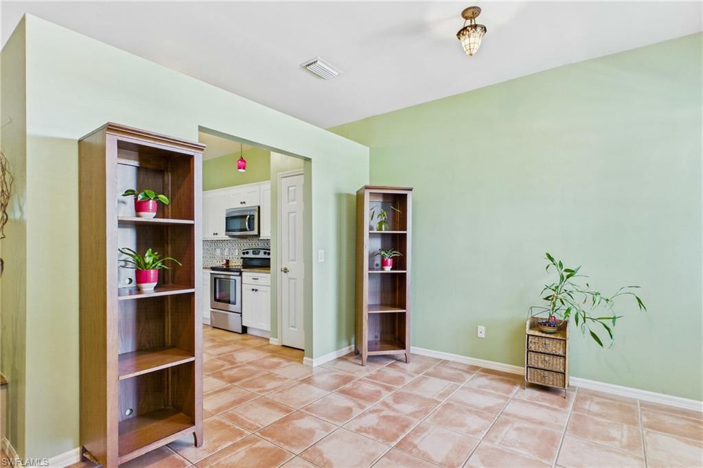 7980 Sandel Wood Cir W Property Photo 15