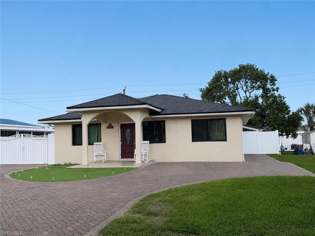 3502 Seminole Ave Property Photo 1