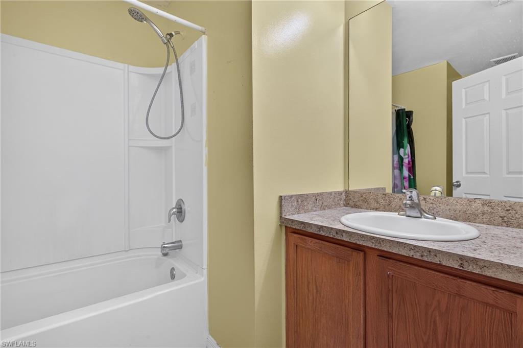 225 Shadow Lakes Dr Property Photo 18
