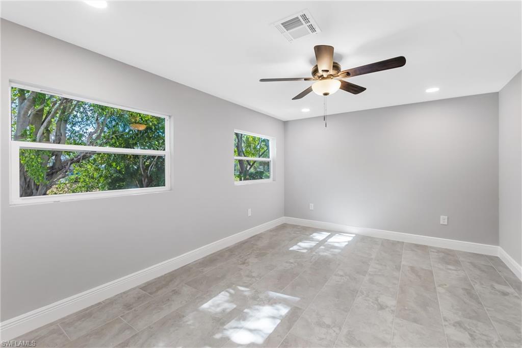 1003 April Ln Property Photo 21