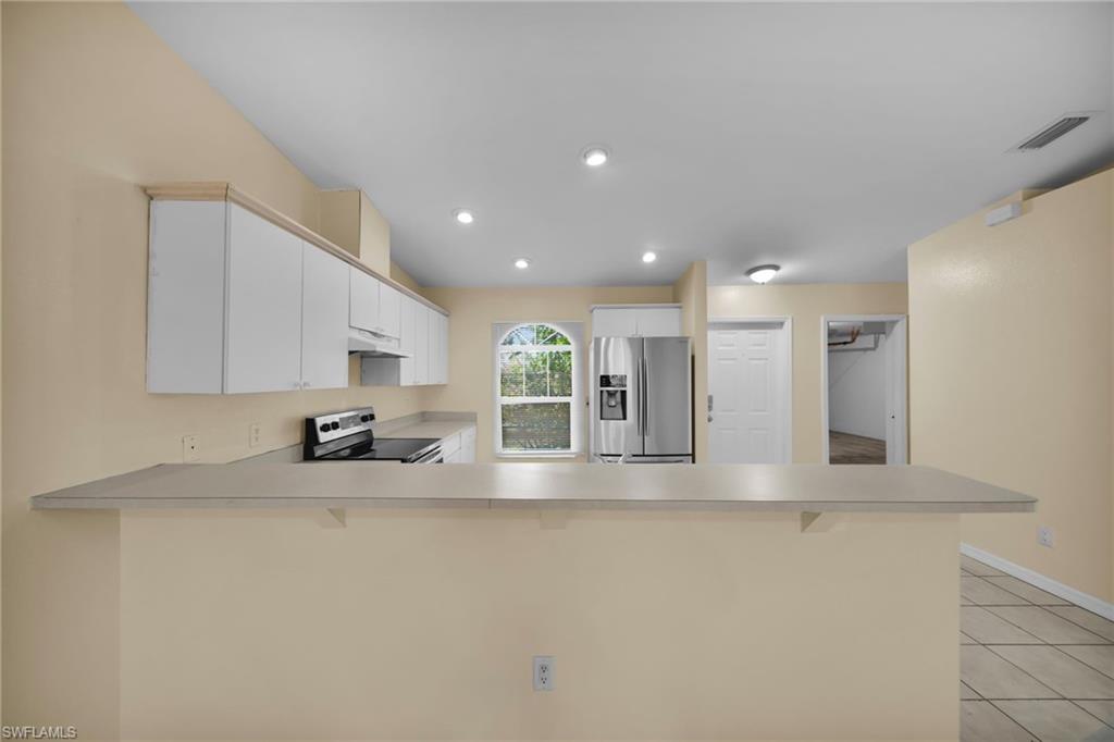 3738 Santa Barbara Blvd Property Photo 6