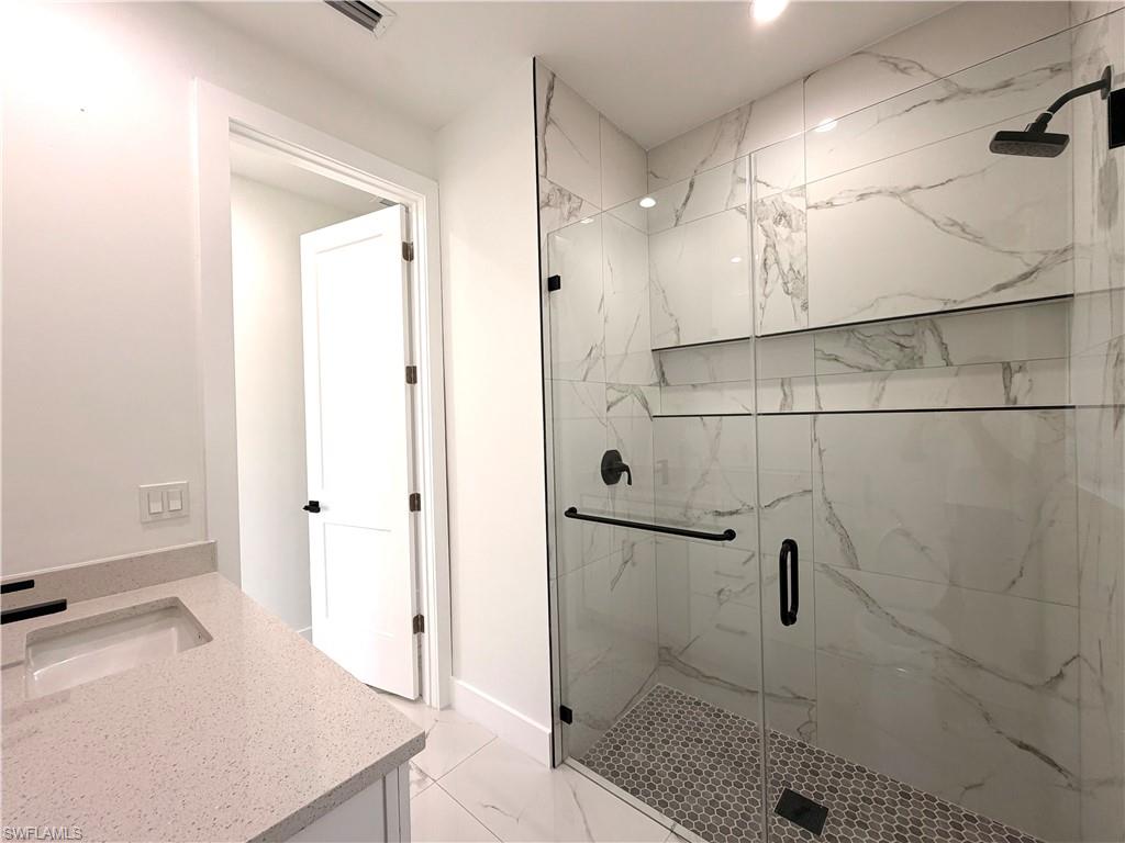 3318 68th St W Property Photo 6