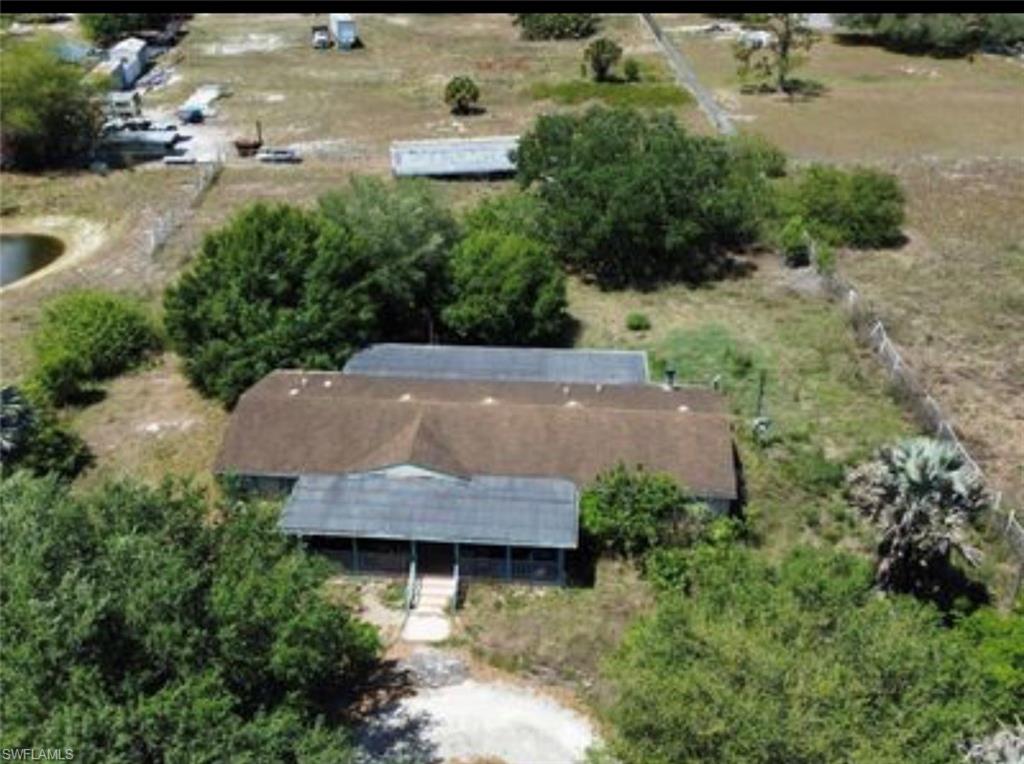 630 N Coral St Property Photo 4