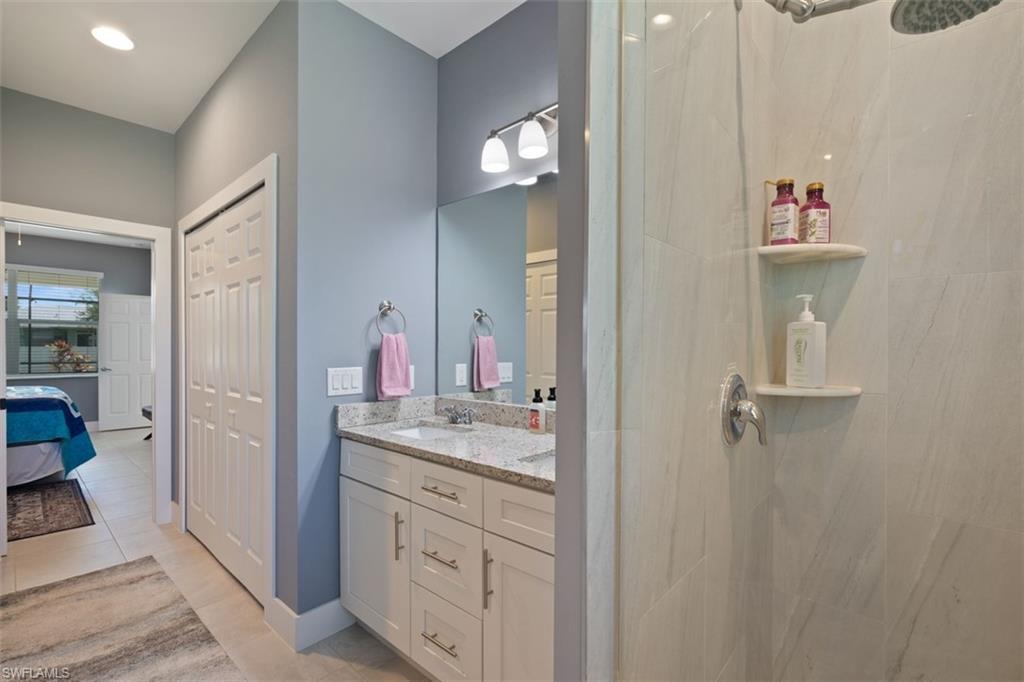 825 Se 5th Pl Property Photo 12