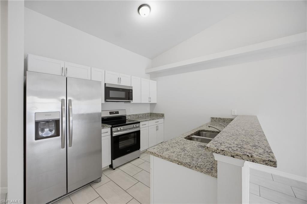 1426/1428 Cape Coral Pkwy W Property Photo 3