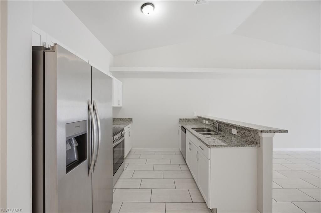 1426/1428 Cape Coral Pkwy W Property Photo 9