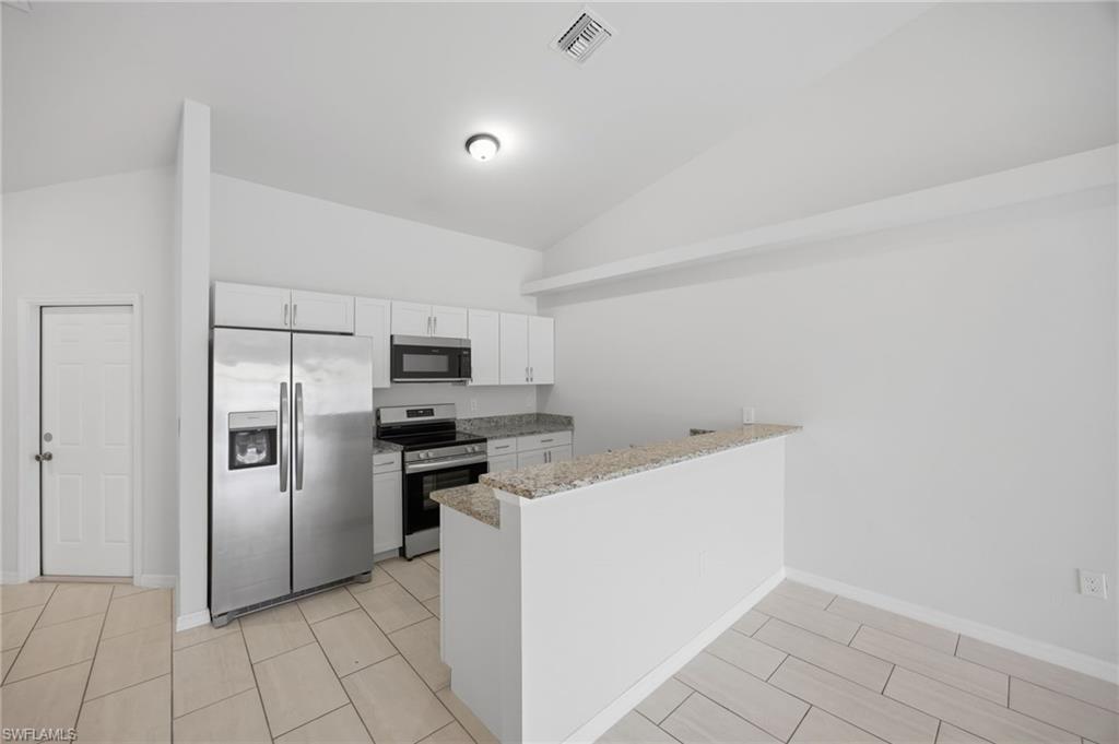 1426/1428 Cape Coral Pkwy W Property Photo 10