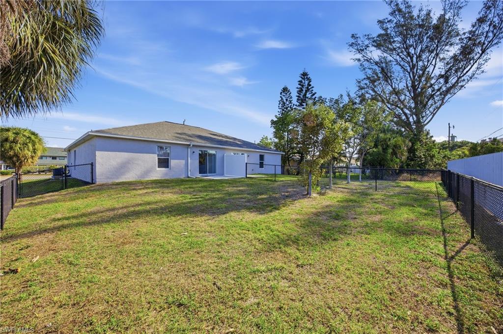 1426/1428 Cape Coral Pkwy W Property Photo 21