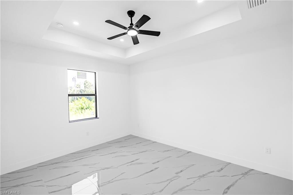 433 Rayford St Property Photo 11