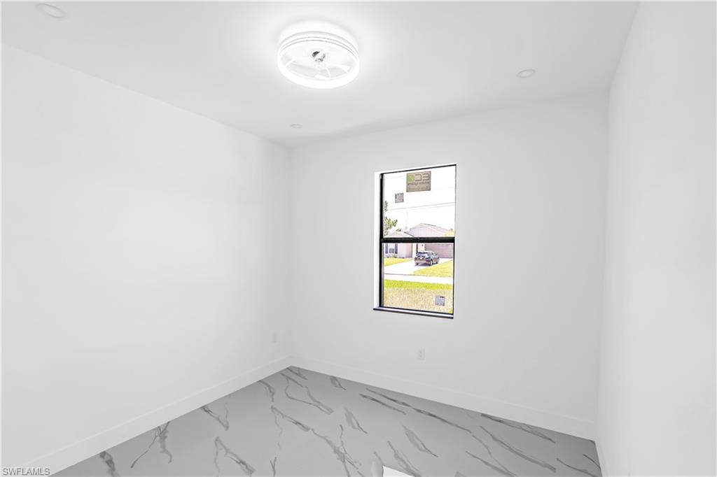 433 Rayford St Property Photo 18