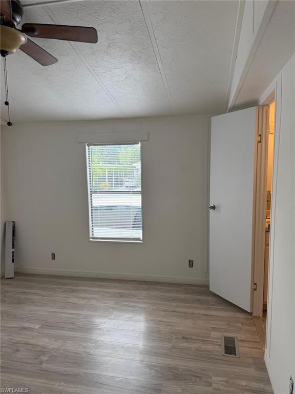 130 Lantern Pl Property Photo 6