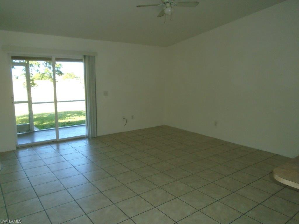 1310 Ne 8th Pl Property Photo 2
