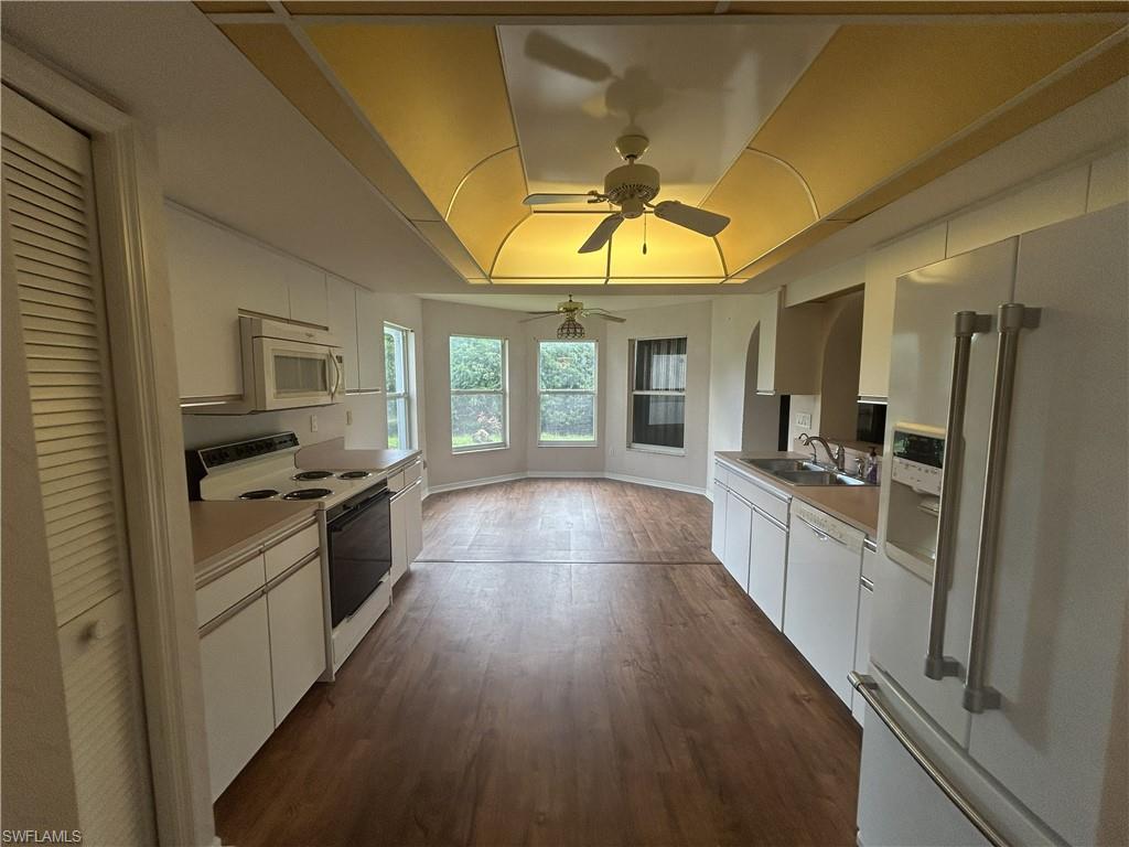 3988 Sabal Springs Blvd Property Photo 3