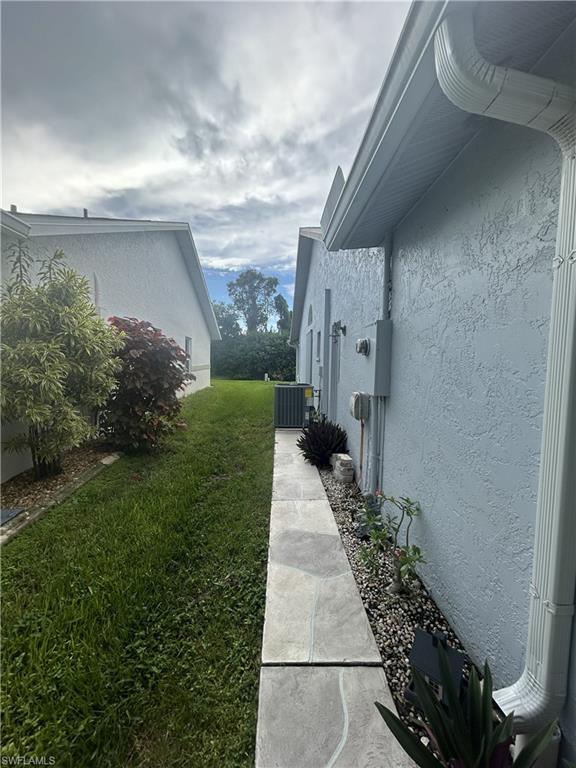 3988 Sabal Springs Blvd Property Photo 12