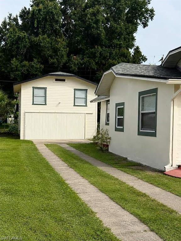 3516 E Riverside Dr Property Photo 3