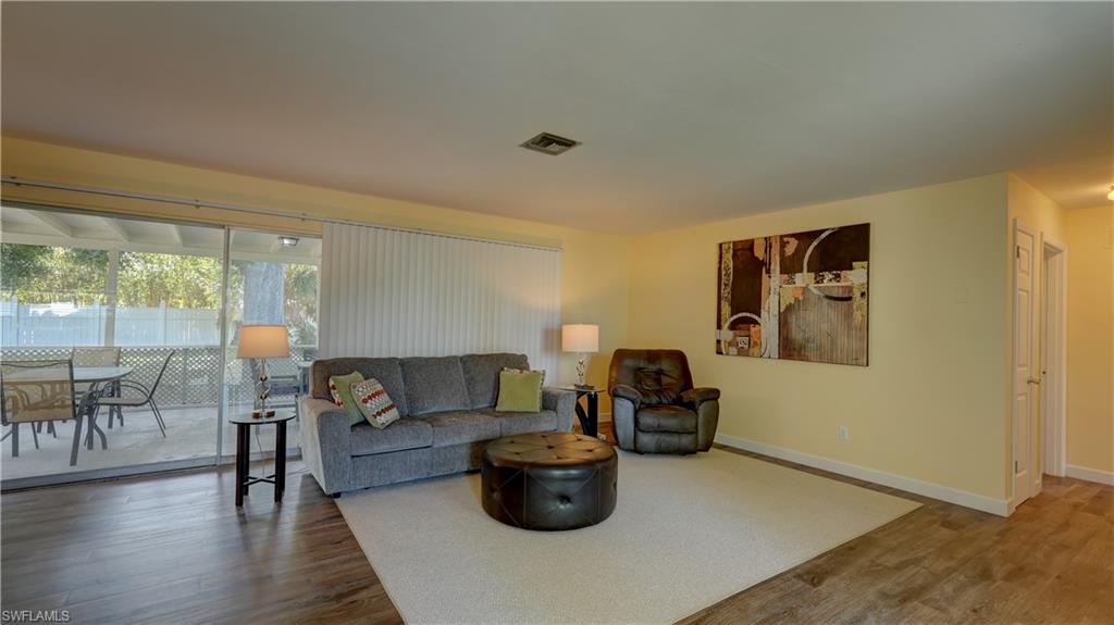 5249 Sunnybrook Ct Property Photo 6