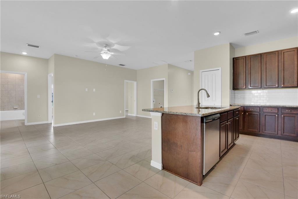 25599 Deep Creek Blvd Property Photo 6