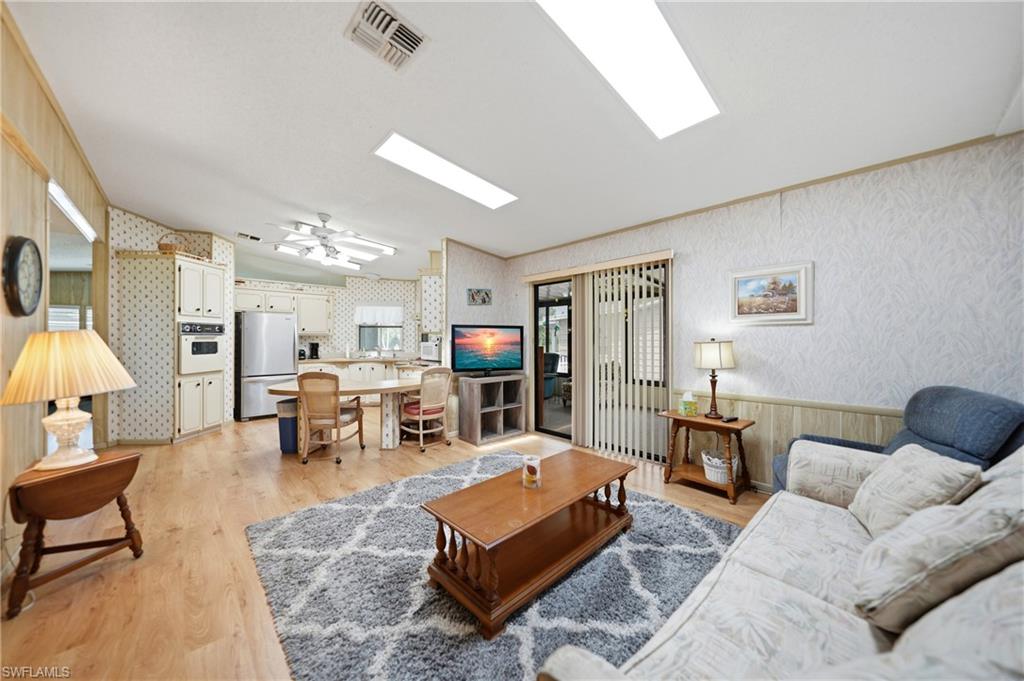 16209 Asheboro Ct Property Photo 8