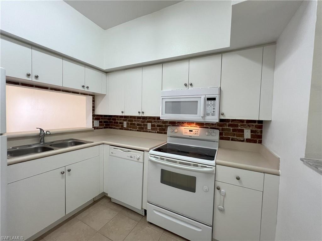8407 Bernwood Cove Loop 508 Property Photo 11