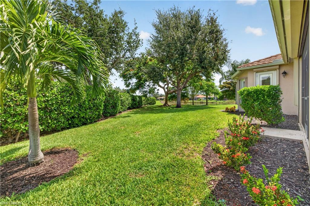 13818 Village Creek Dr Property Photo 4