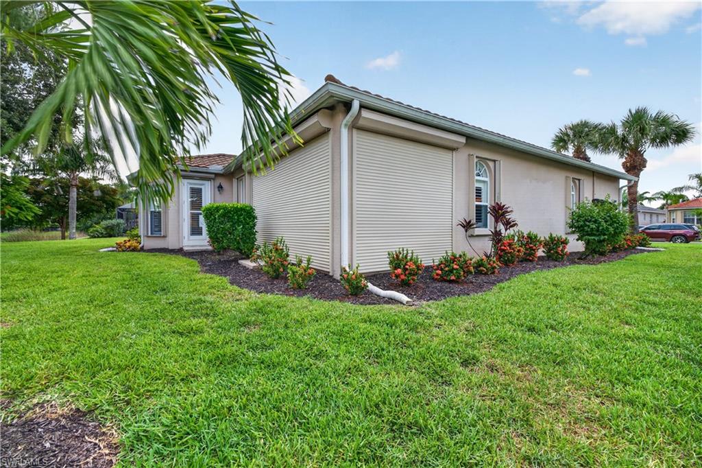 13818 Village Creek Dr Property Photo 7