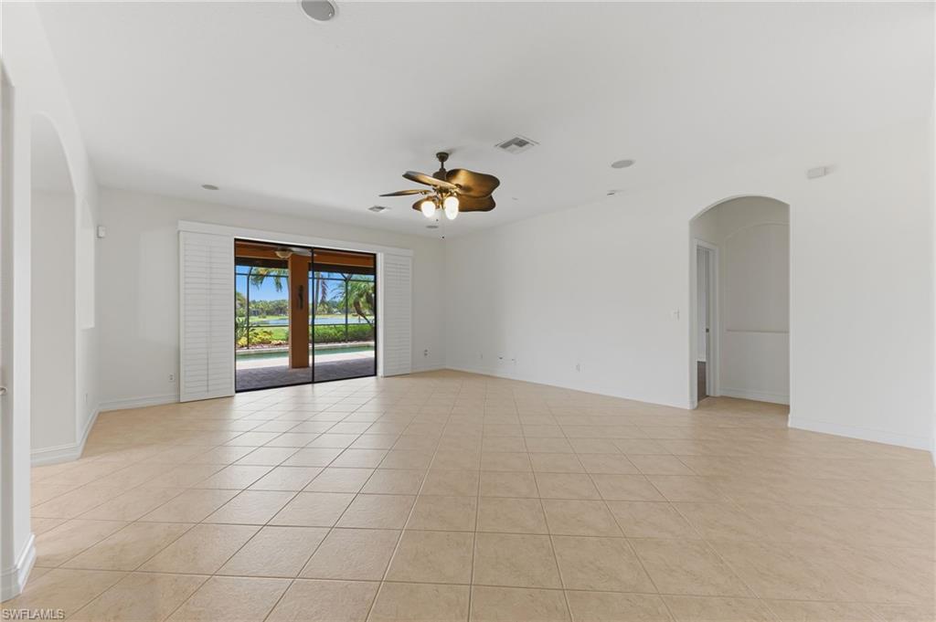 12382 Country Day Cir Property Photo 9