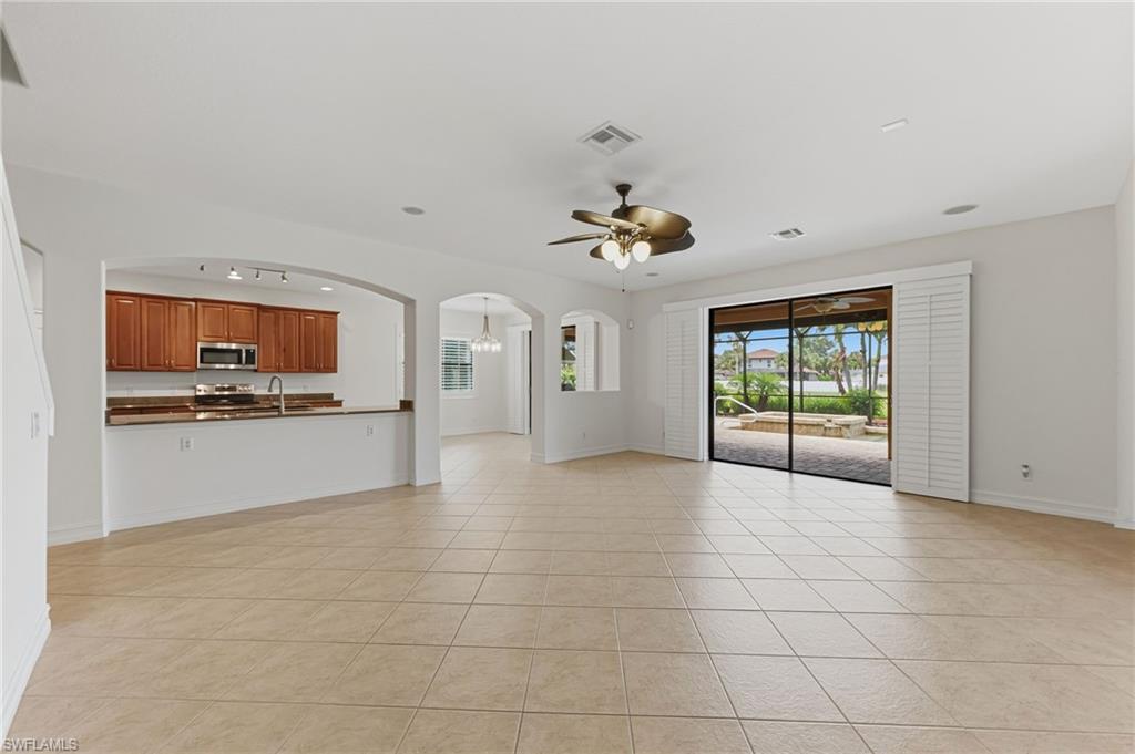 12382 Country Day Cir Property Photo 11