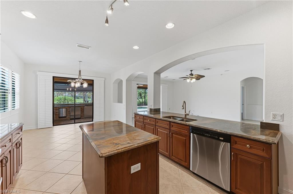 12382 Country Day Cir Property Photo 13