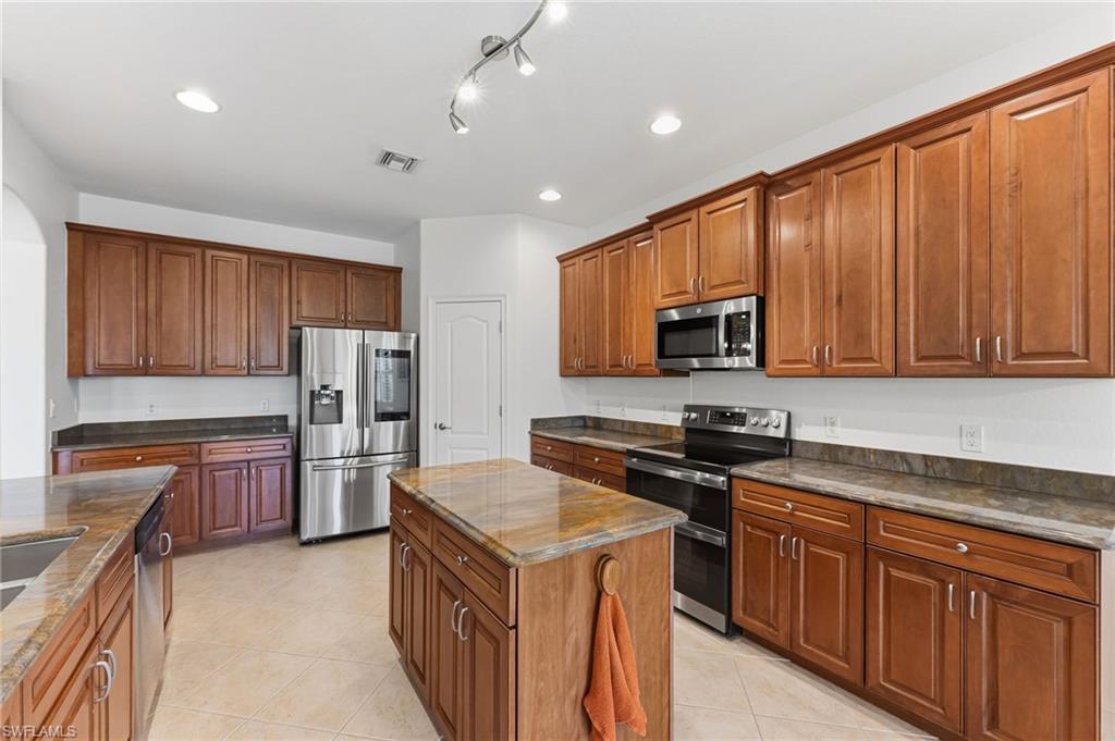 12382 Country Day Cir Property Photo 14