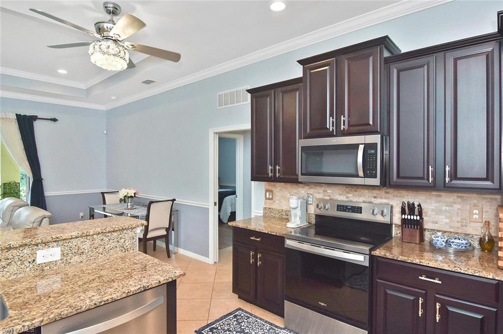 2549 Ashbury Cir Property Photo 8