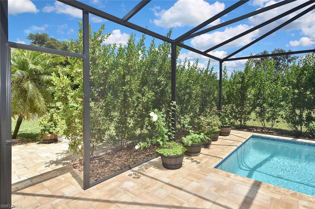 2549 Ashbury Cir Property Photo 41