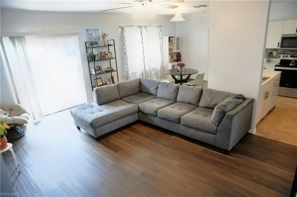 1220 Cloplon St E Property Photo 4