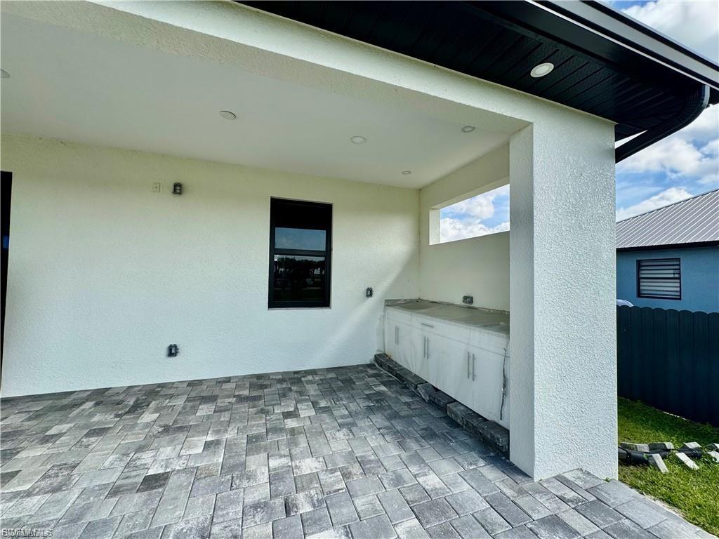 1510 Nw 31st Pl Property Photo 4