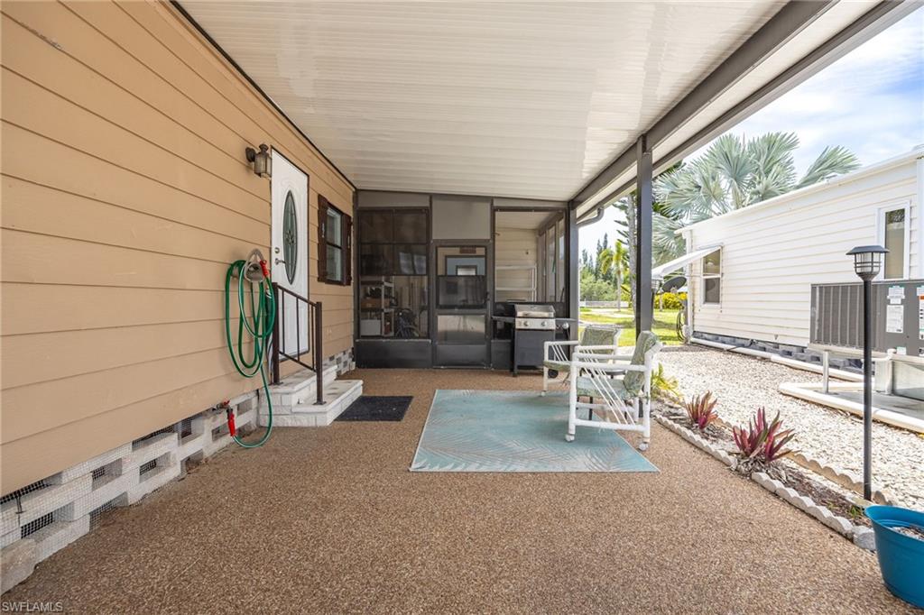 4931 Needle Fish Ln Property Photo 4