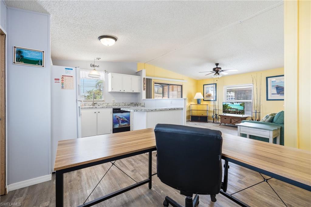 4931 Needle Fish Ln Property Photo 6