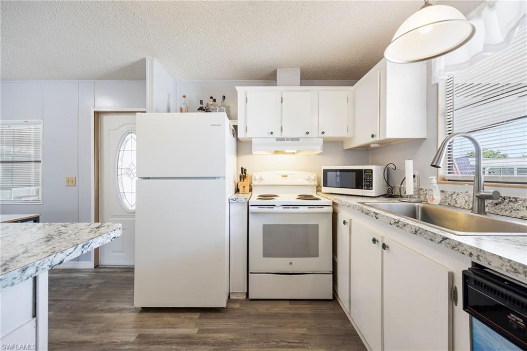 4931 Needle Fish Ln Property Photo 10