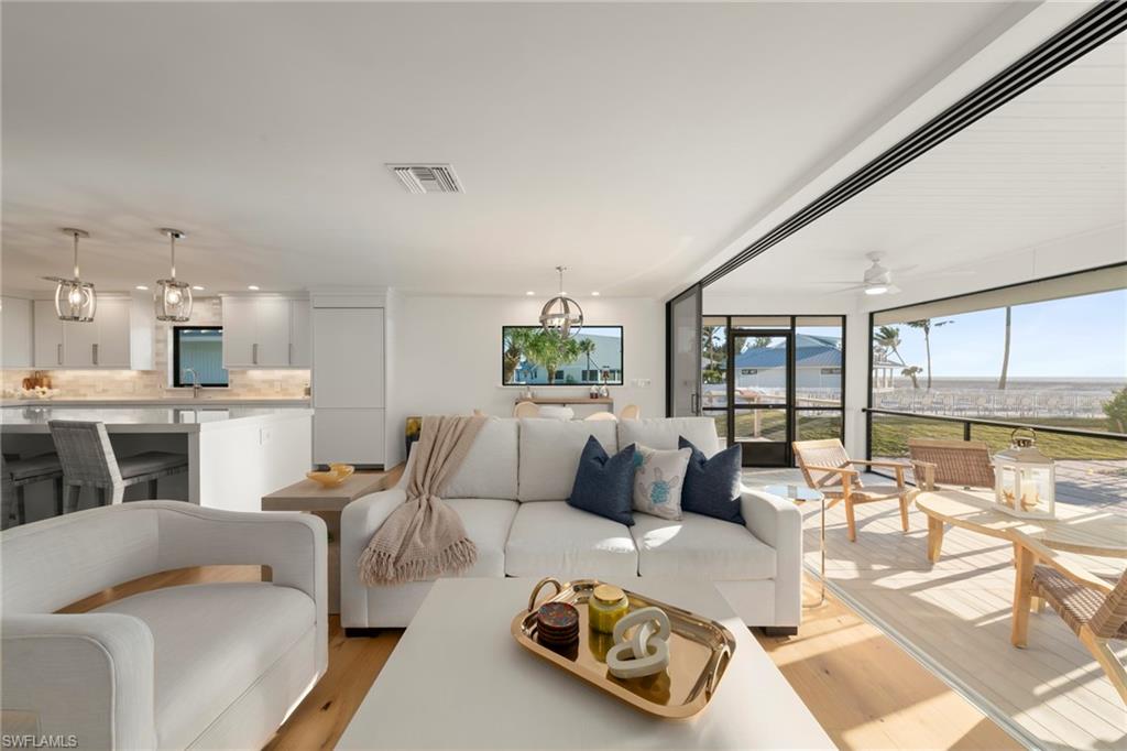 25 Beach Homes Property Photo 3