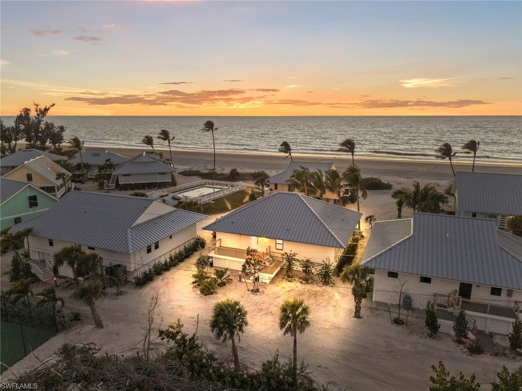 25 Beach Homes Property Photo 4