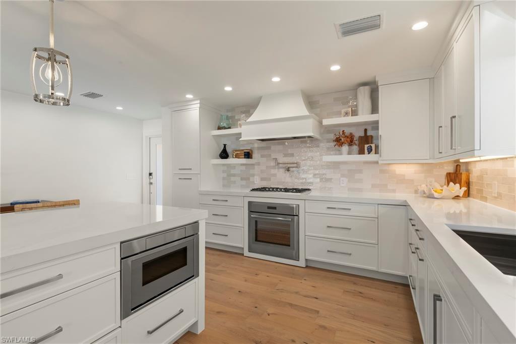 25 Beach Homes Property Photo 10