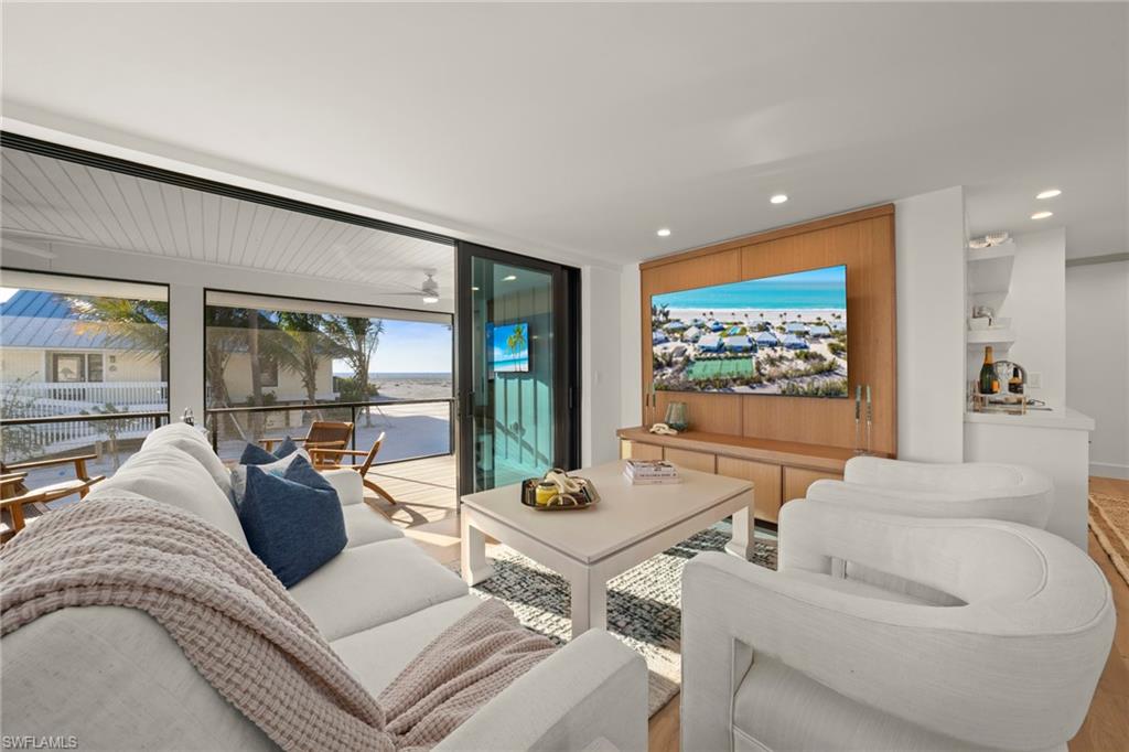 25 Beach Homes Property Photo 11