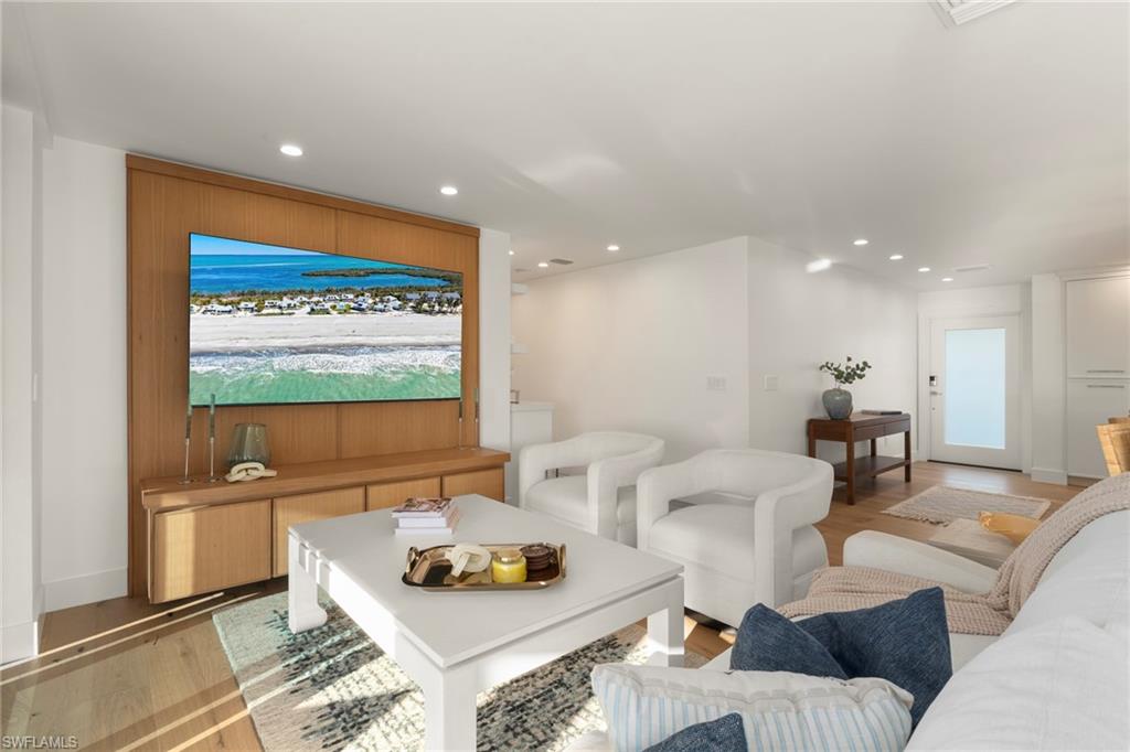 25 Beach Homes Property Photo 12