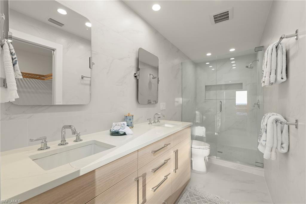 25 Beach Homes Property Photo 27