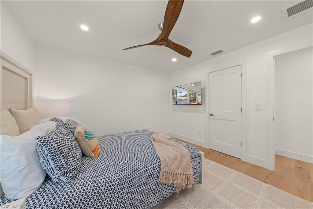 25 Beach Homes Property Photo 33