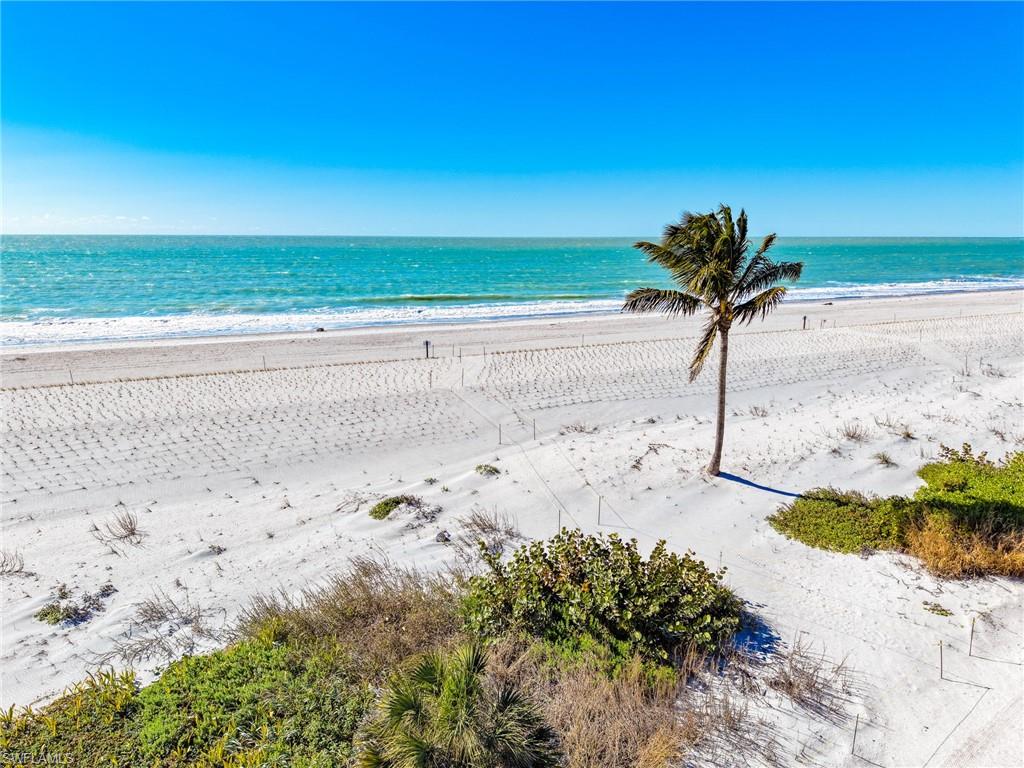 25 Beach Homes Property Photo 47