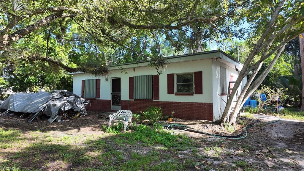6969 Magnolia Ln Property Photo 2